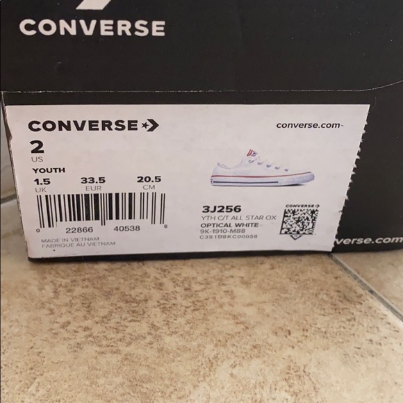 Kids converse sneakers - Picture 3 of 4